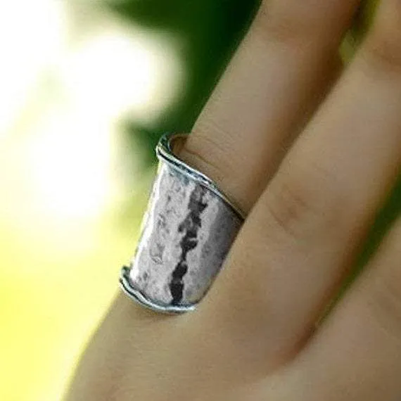 Bohemian Bliss: Sterling Silver Ring – Embrace Artistic Elegance