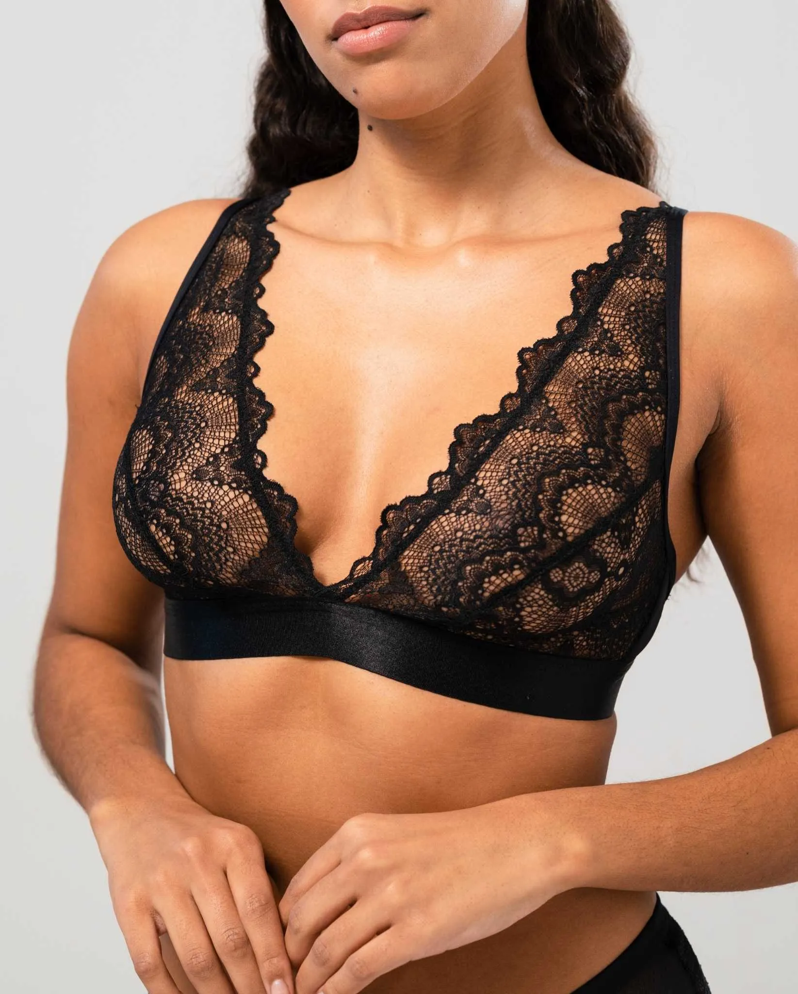 Lace Plunge Bralette Black