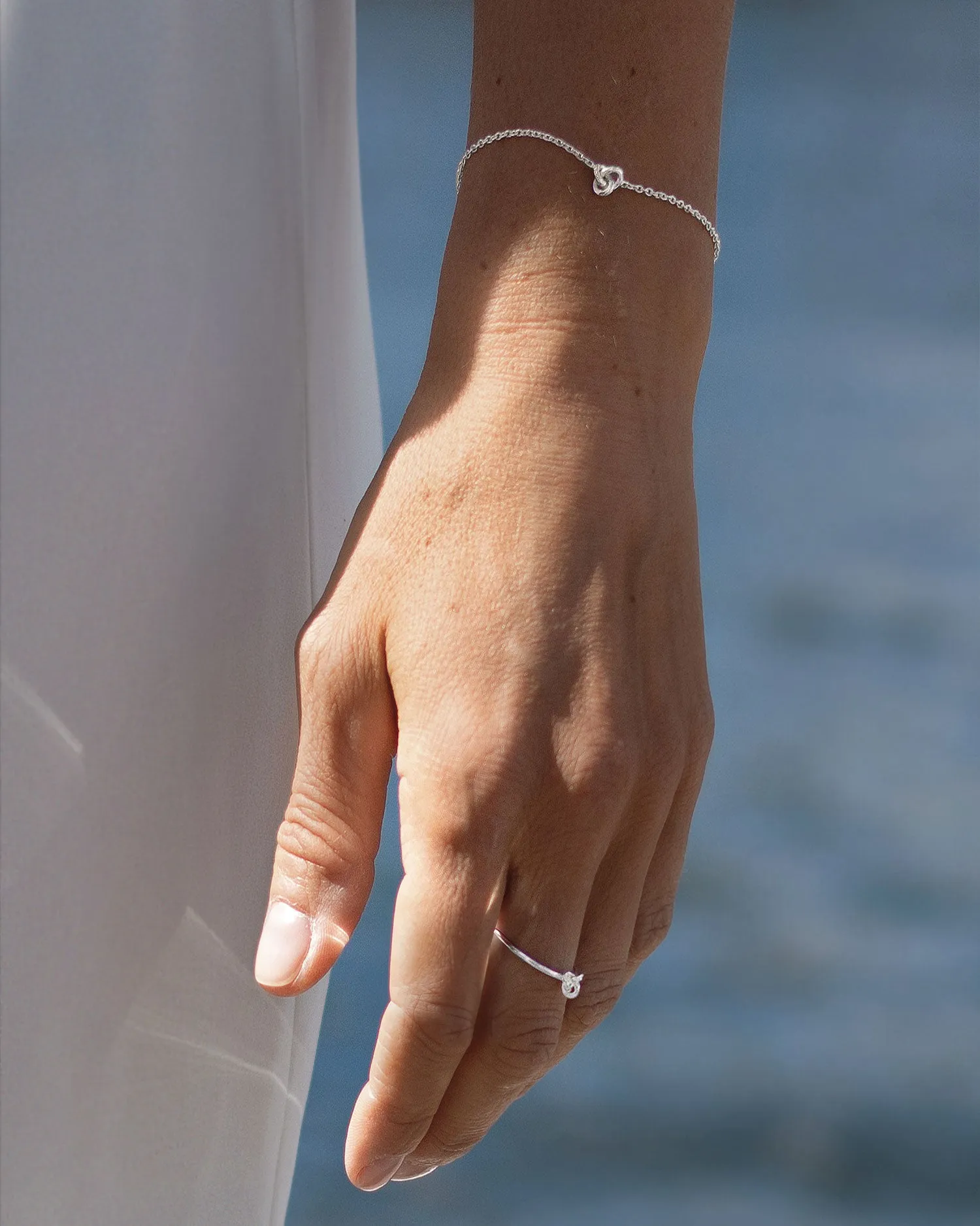 Le Knot drop bracelet silver