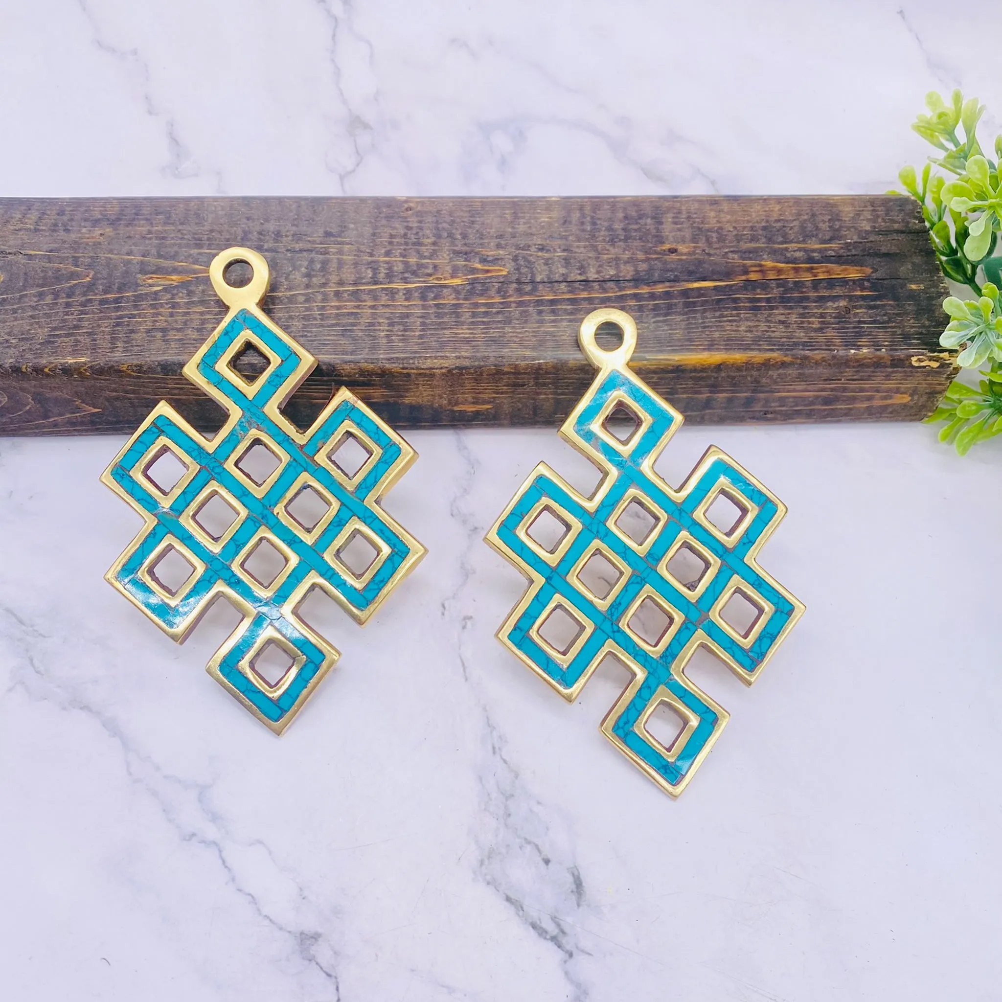 Metal Infinity Hanging, Turquoise Endless Knot Wall Decor, Minimalistic Home Decor, Handmade Wall Hanging, Brass Wall Decor, Good Luck Gifts