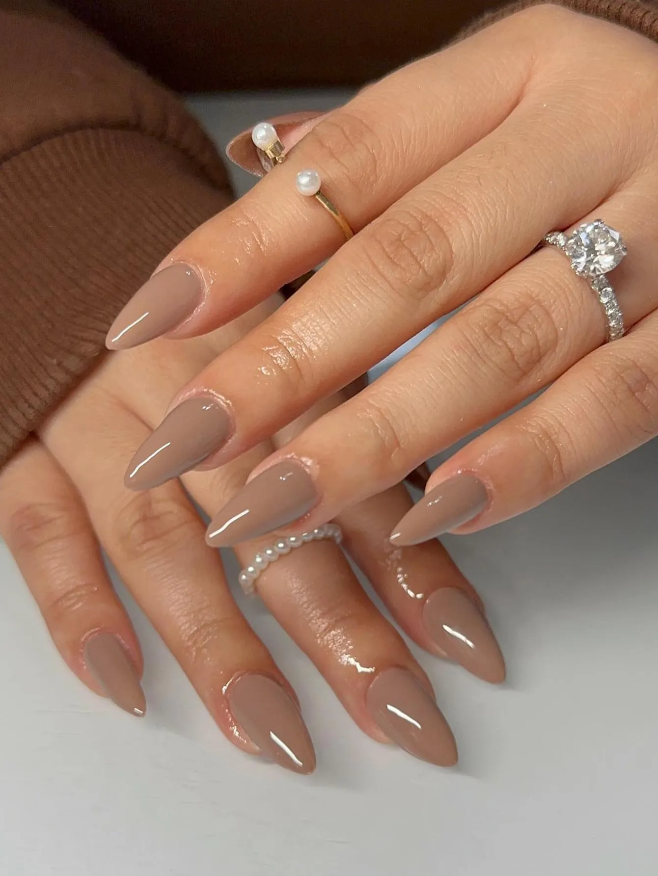 The 9 to 5 Almond Shaped Medium Press on Nails